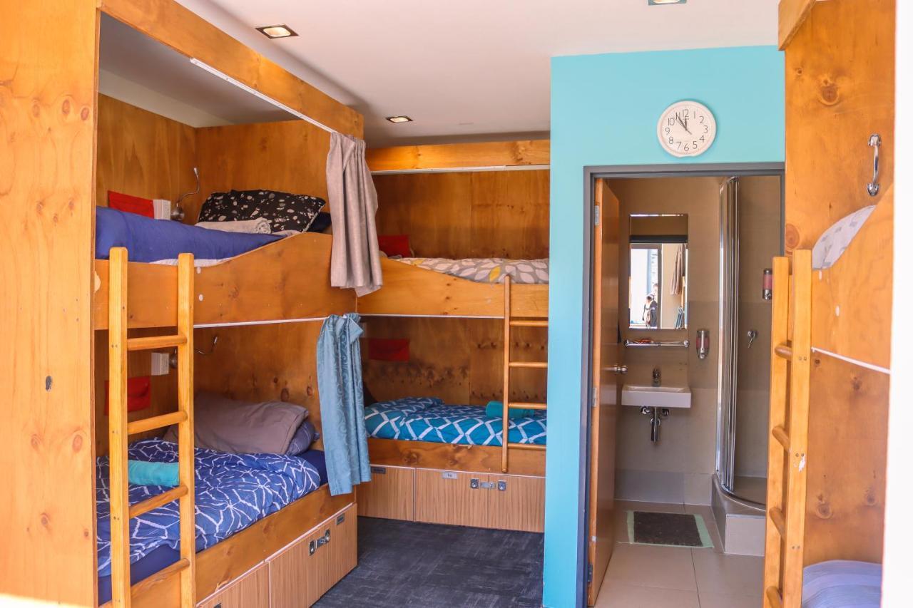 Adventure Queenstown Hostel מראה חיצוני תמונה